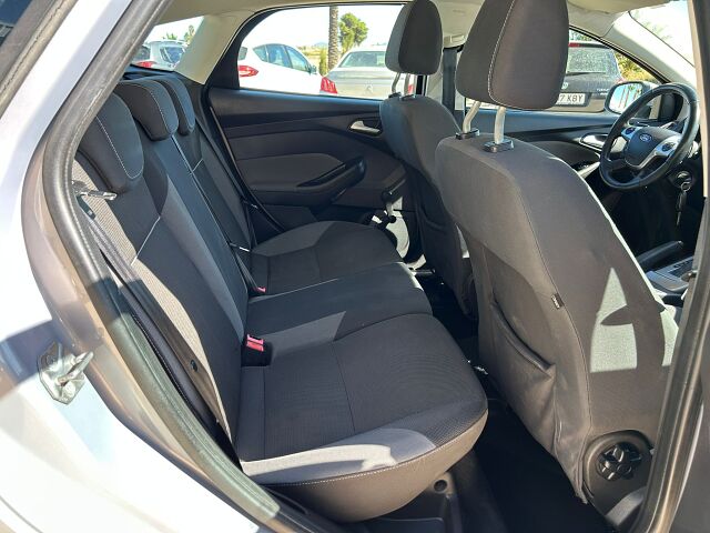FORD FOCUS TREND 1.6 TI-VCT AUTO SPANISH LHD IN SPAIN 56000 MILES SUPER 2014